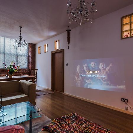 Central Northern Quarter Two Bedroom Apartment Manchester Bagian luar foto