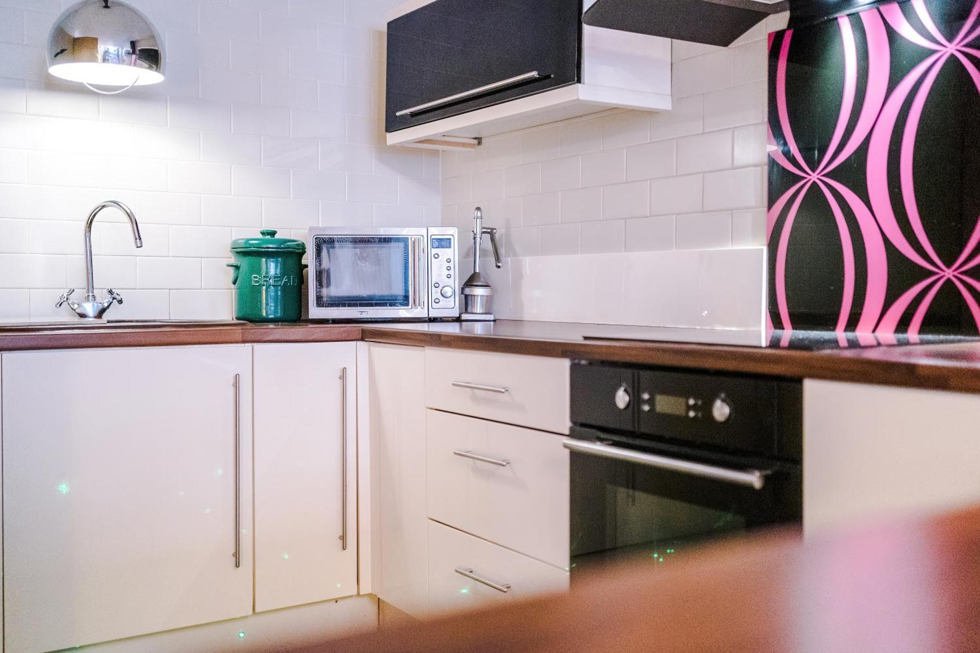 Central Northern Quarter Two Bedroom Apartment Manchester Bagian luar foto